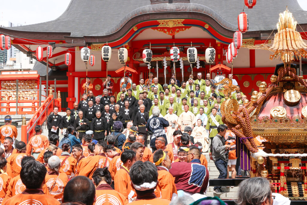 花園神社