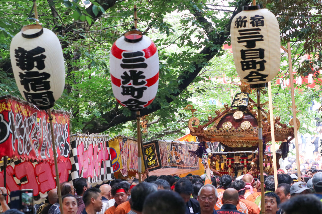 花園神社