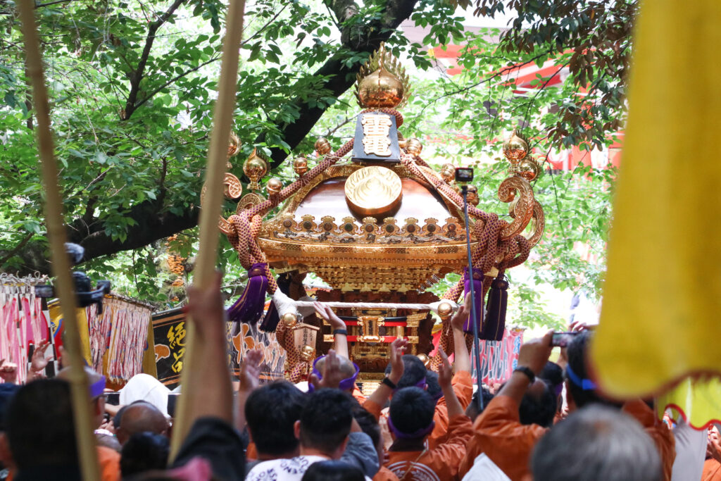 花園神社