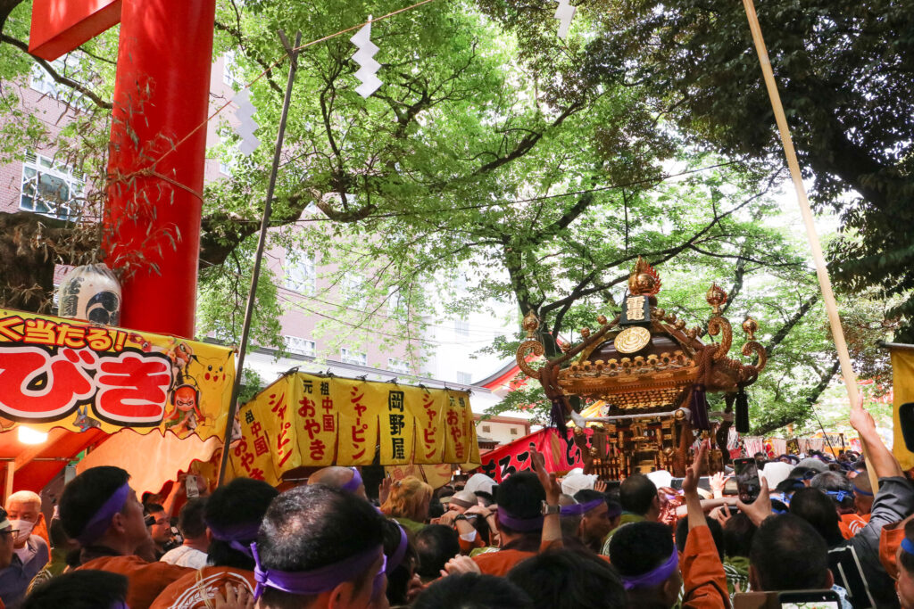 花園神社