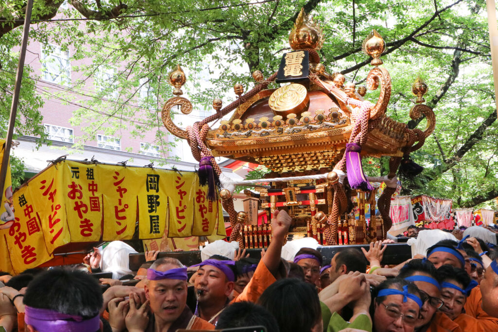 花園神社